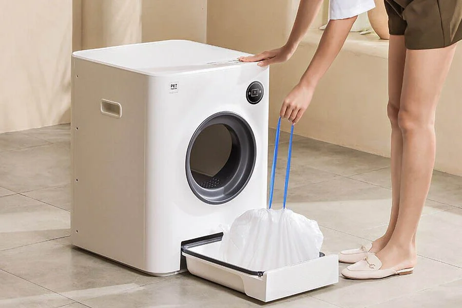 self cleaning litter box for cats