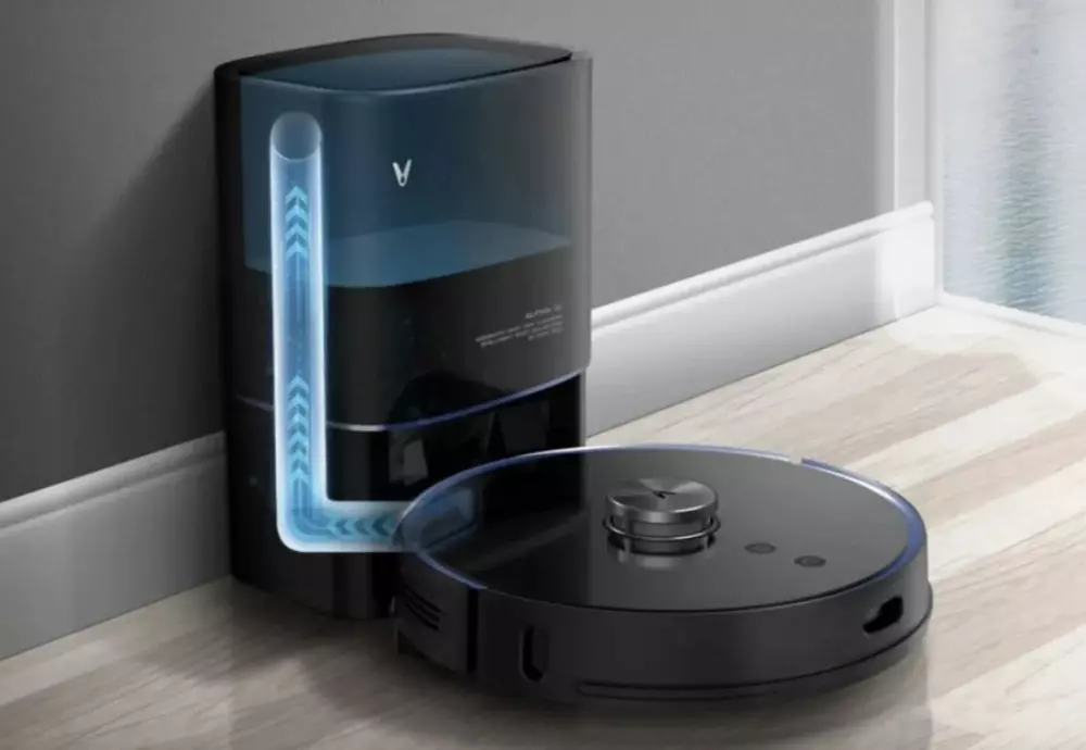 self cleaning vacuum robot